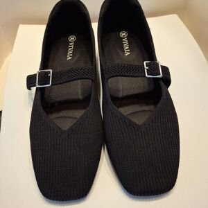 VIVAIA Black Women's Flats Sz 8